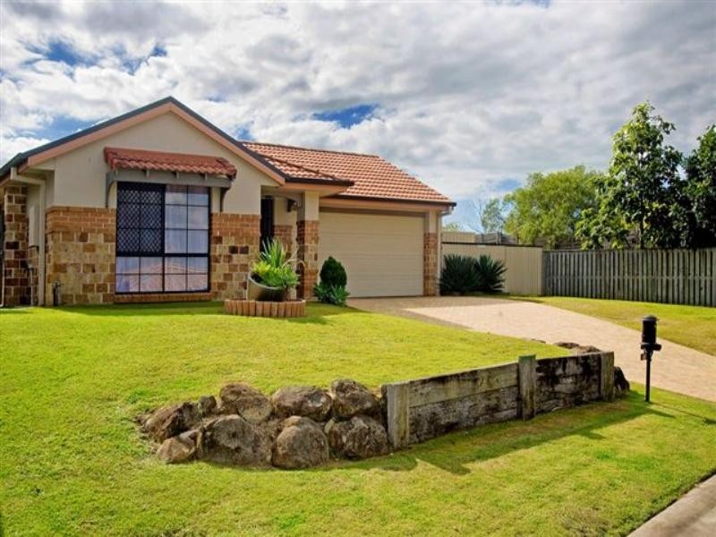 31 Enderbury Crescent, Pacific Pines QLD 4211