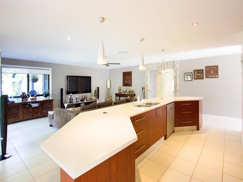 62 Roberts Drive, Maudsland QLD 4210