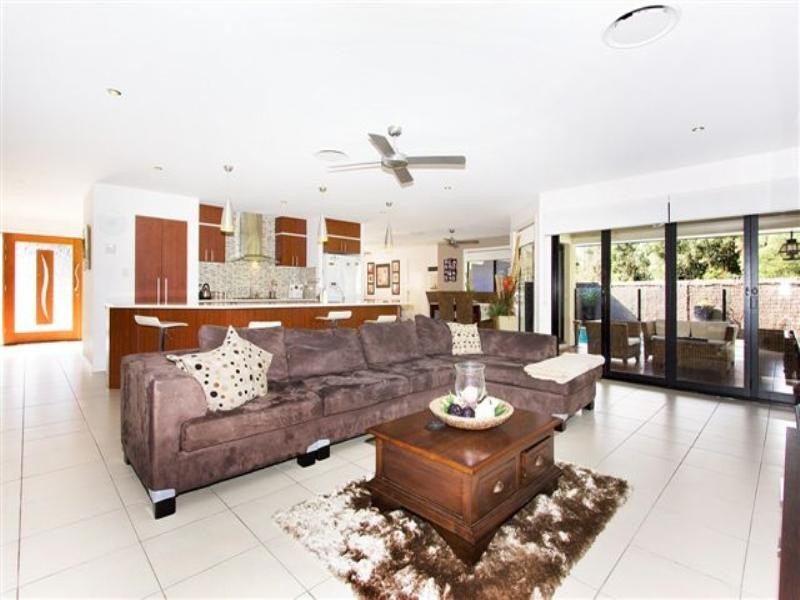 62 Roberts Drive, Maudsland QLD 4210