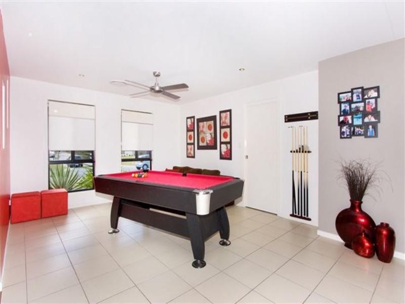 62 Roberts Drive, Maudsland QLD 4210