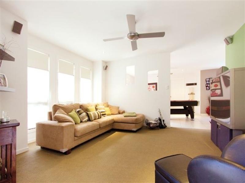 62 Roberts Drive, Maudsland QLD 4210