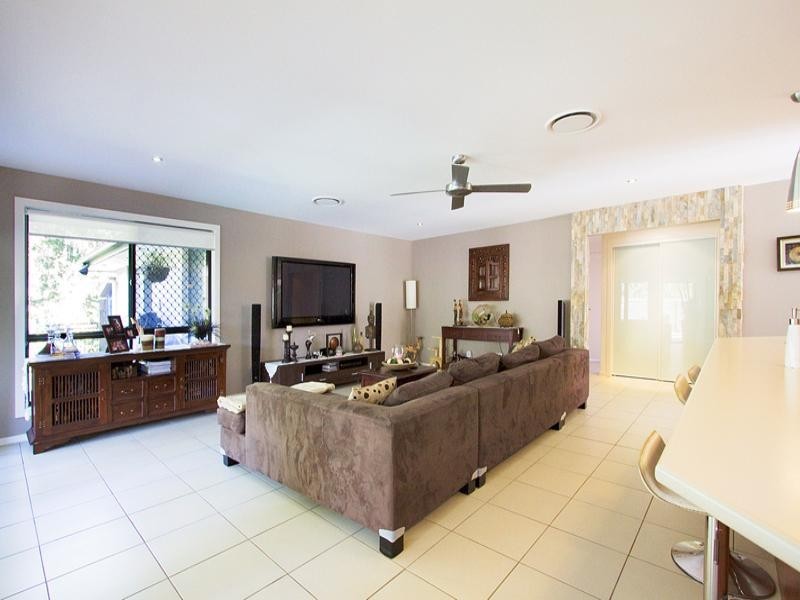 62 Roberts Drive, Maudsland QLD 4210