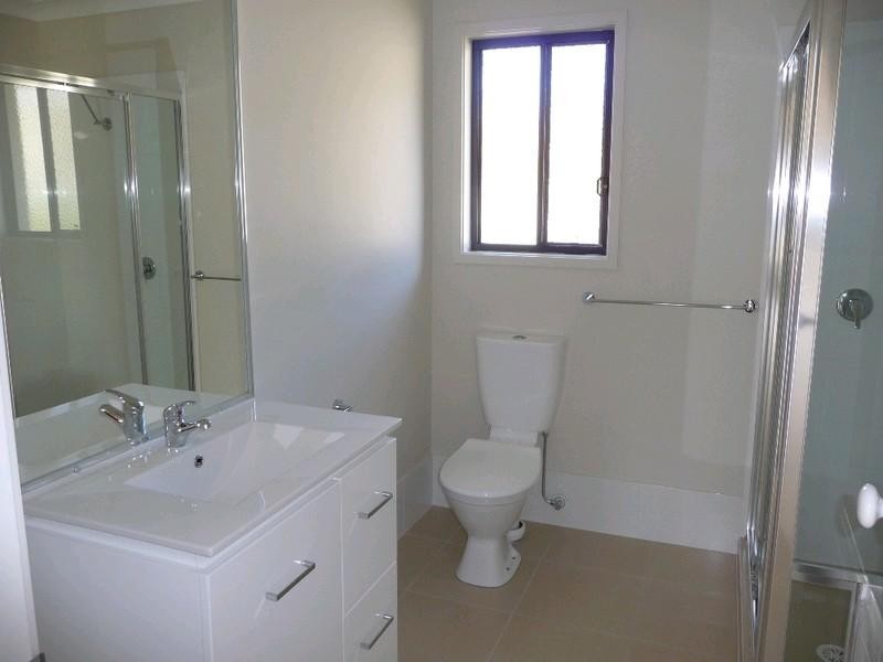 1/55 Wunburra Circuit, Pacific Pines QLD 4211