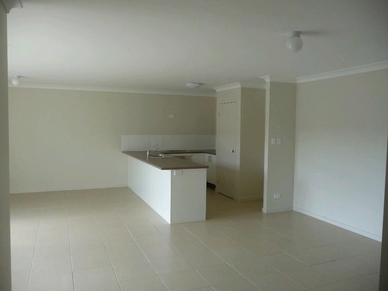 1/55 Wunburra Circuit, Pacific Pines QLD 4211