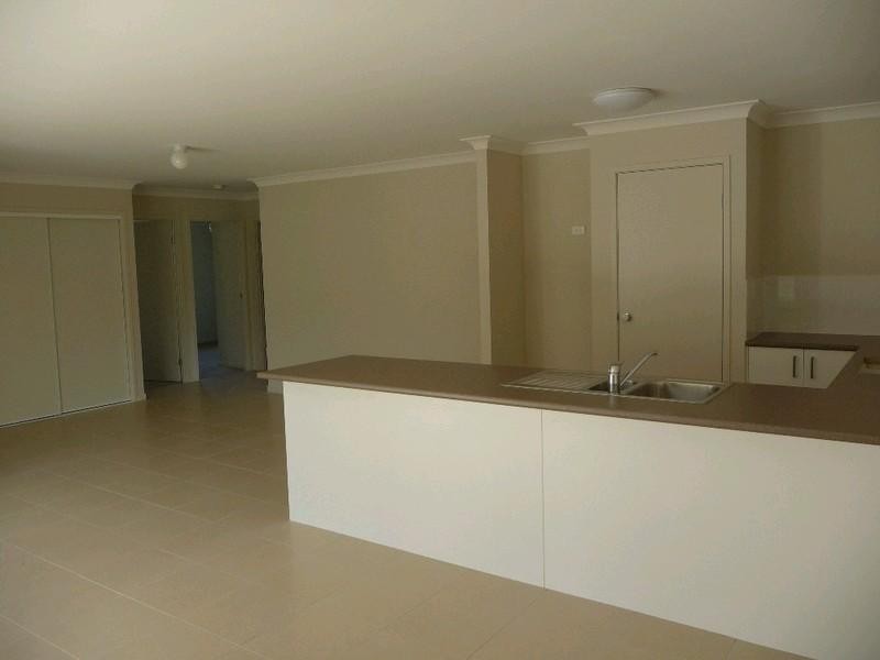 2/55 Wunburra Circuit, Pacific Pines QLD 4211