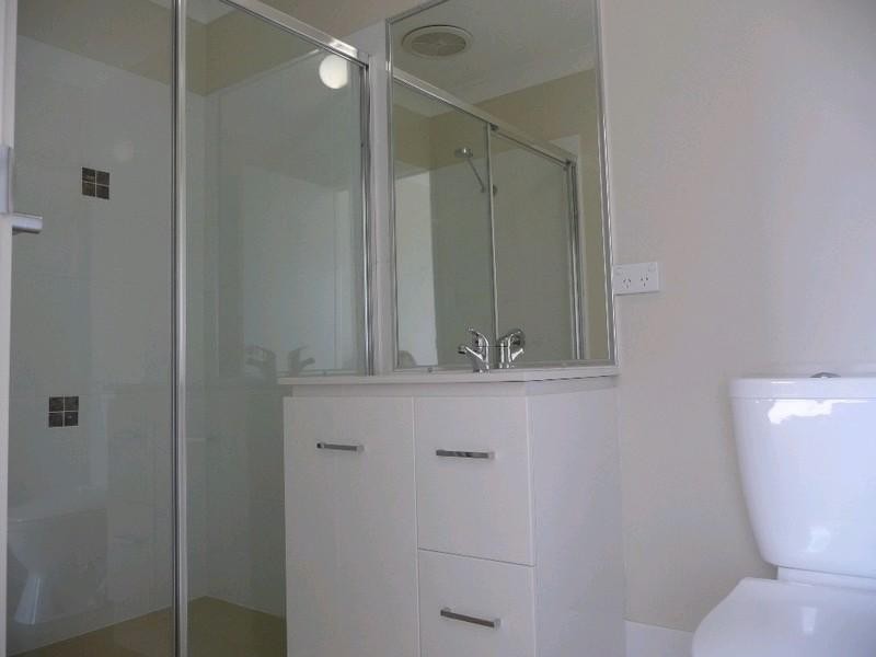 2/55 Wunburra Circuit, Pacific Pines QLD 4211