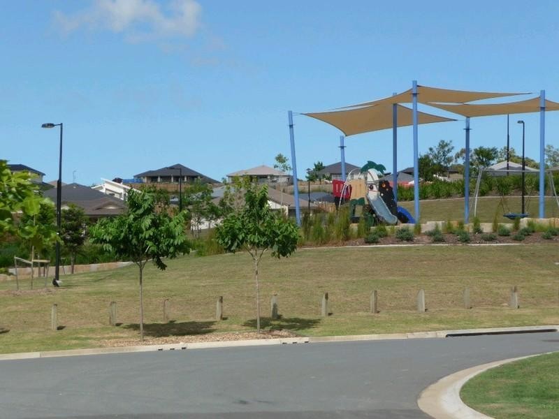 2/55 Wunburra Circuit, Pacific Pines QLD 4211