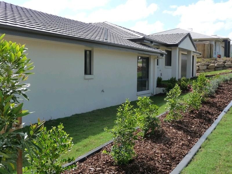 2/55 Wunburra Circuit, Pacific Pines QLD 4211