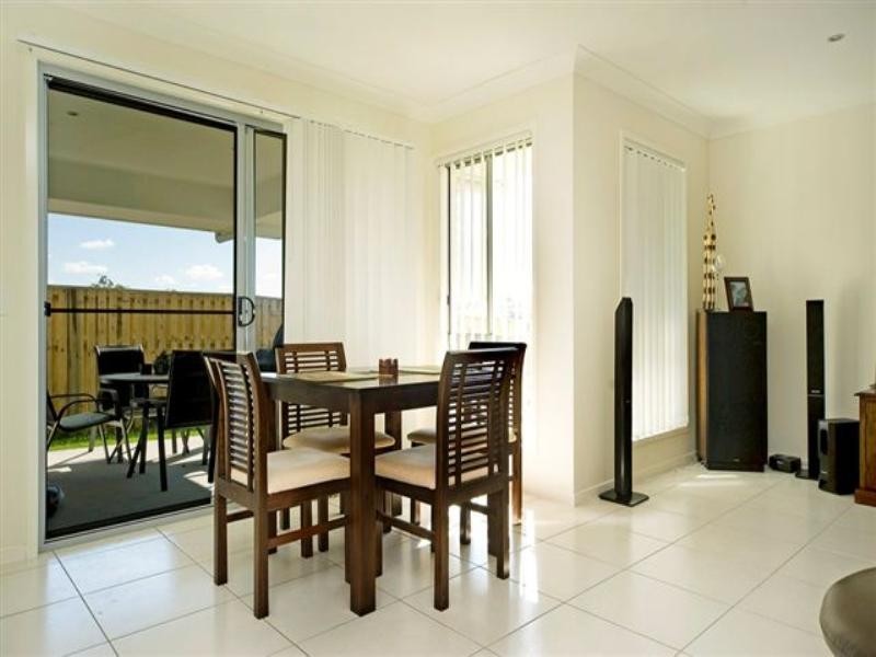 9 Haughton Street, Pacific Pines QLD 4211