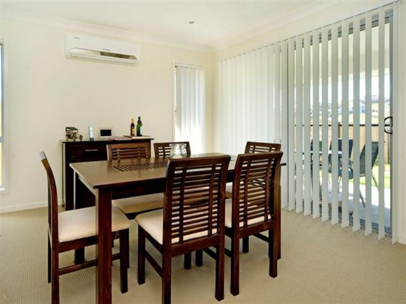 9 Haughton Street, Pacific Pines QLD 4211