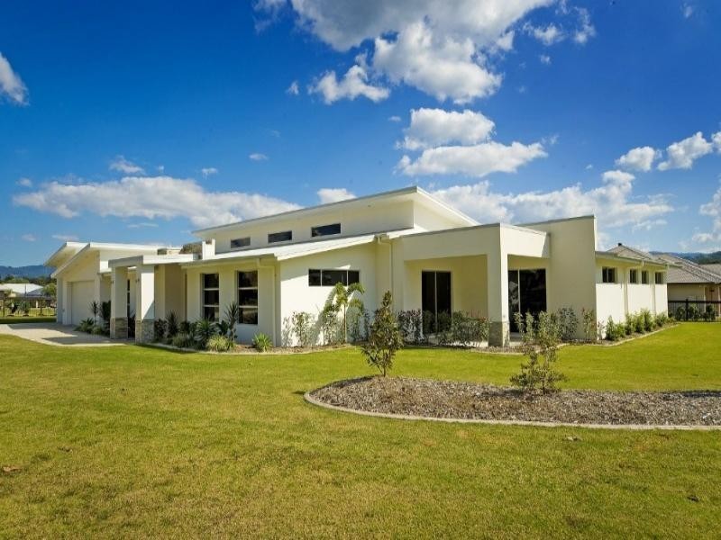 10 Meadow Court, Maudsland QLD 4210