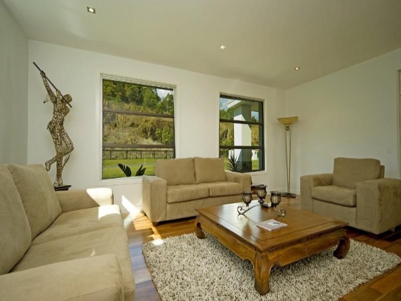 10 Meadow Court, Maudsland QLD 4210