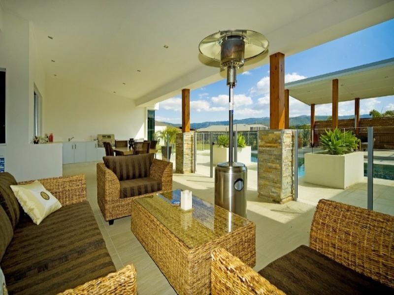 10 Meadow Court, Maudsland QLD 4210