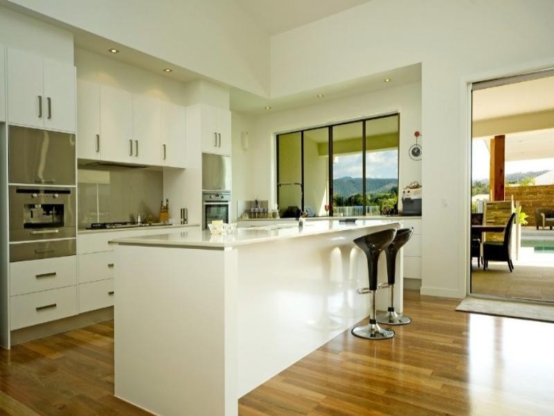 10 Meadow Court, Maudsland QLD 4210