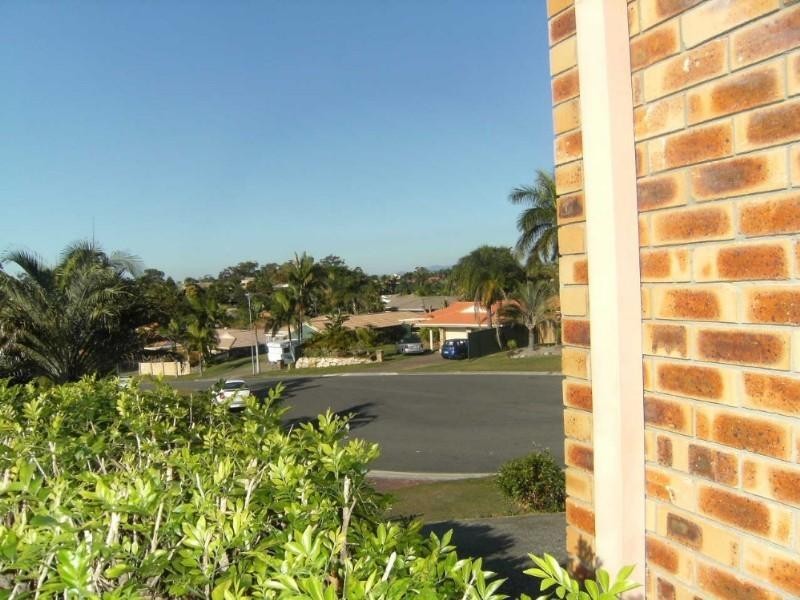 13 Range Court, Arundel QLD 4214