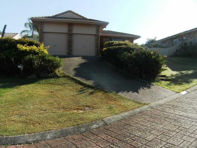 13 Range Court, Arundel QLD 4214