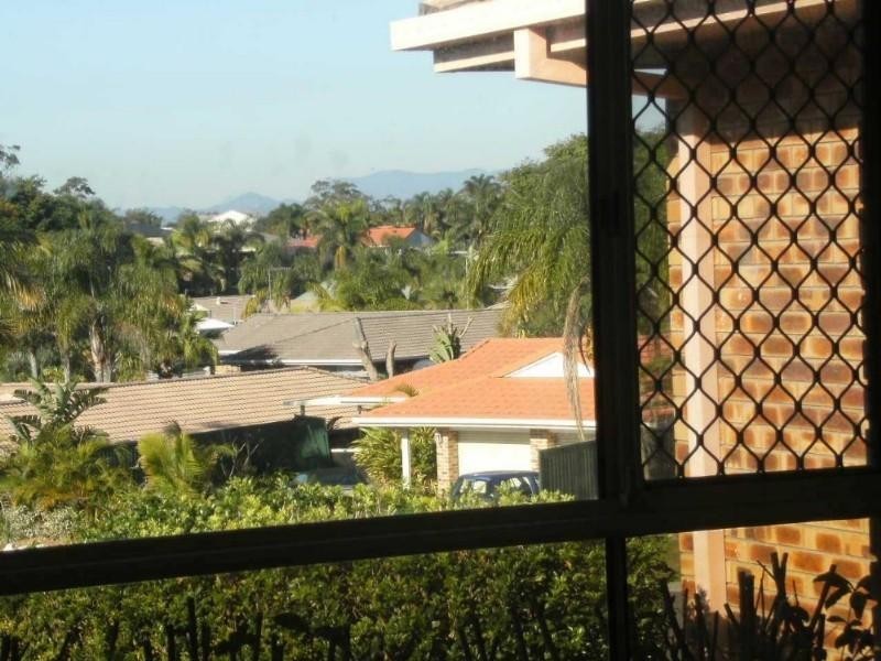 13 Range Court, Arundel QLD 4214