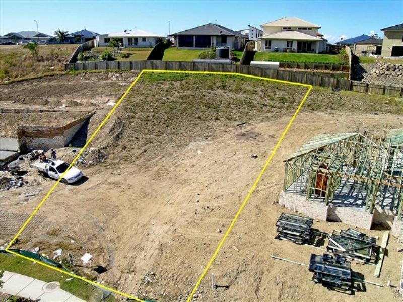 48 Hawkesbury Avenue, Pacific Pines QLD 4211