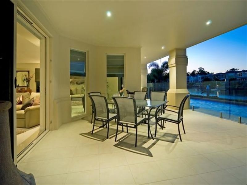 8063 Riverside Drive, Hope Island QLD 4212