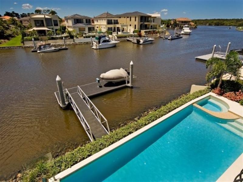 8063 Riverside Drive, Hope Island QLD 4212