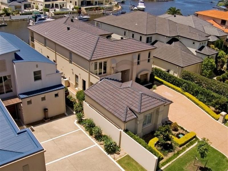 8063 Riverside Drive, Hope Island QLD 4212
