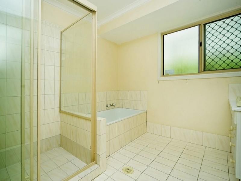 80 Lindfield Road, Helensvale QLD 4212