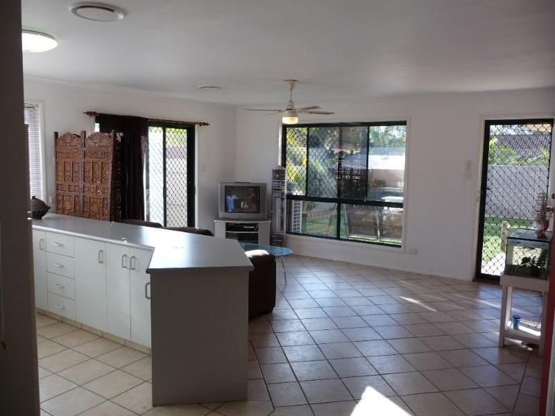 2/76 River Oak Drive, Helensvale QLD 4212