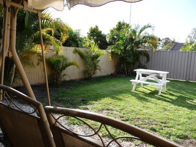 2/76 River Oak Drive, Helensvale QLD 4212