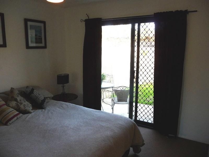 2/76 River Oak Drive, Helensvale QLD 4212