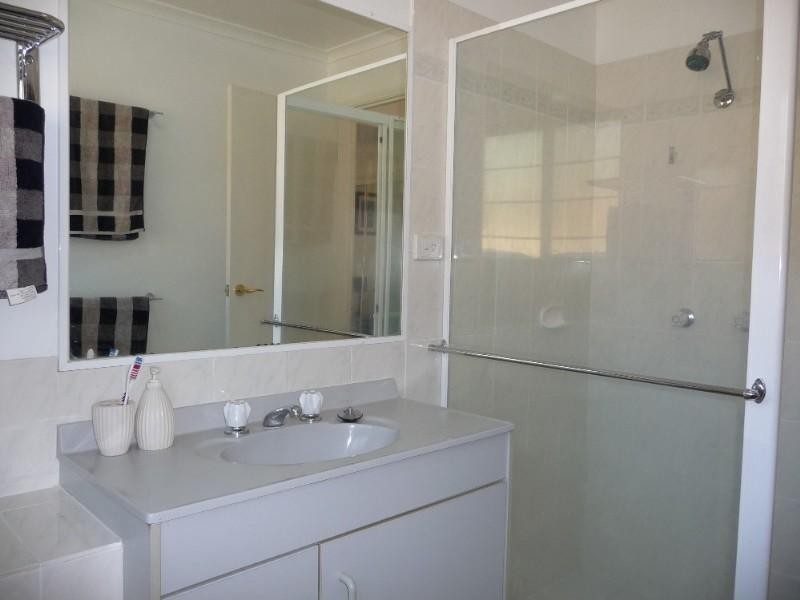 2/76 River Oak Drive, Helensvale QLD 4212