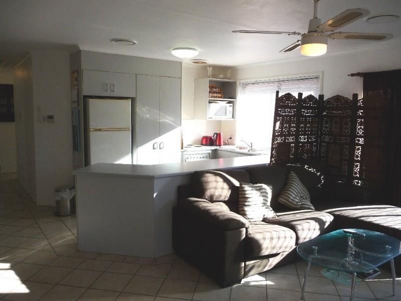 2/76 River Oak Drive, Helensvale QLD 4212