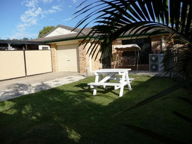 2/76 River Oak Drive, Helensvale QLD 4212