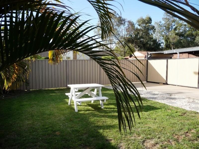 2/76 River Oak Drive, Helensvale QLD 4212