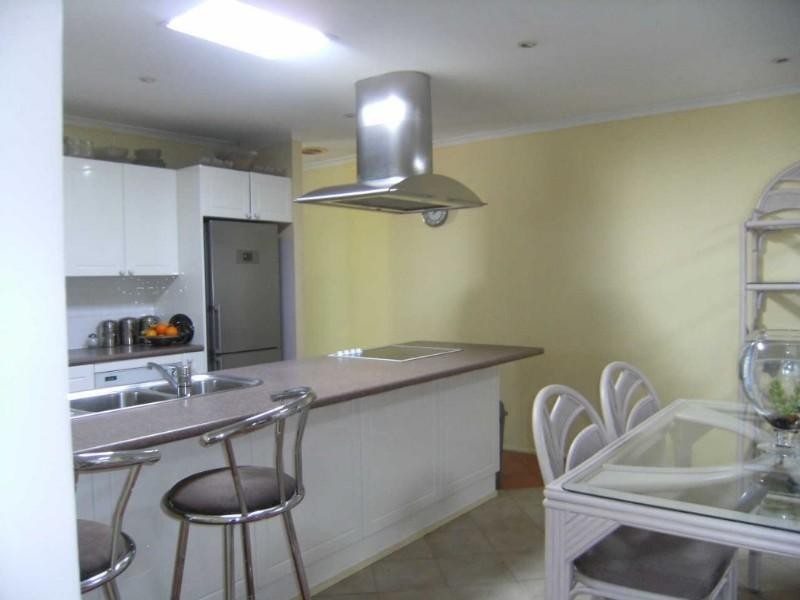 13 Armidale Crescent, Helensvale QLD 4212