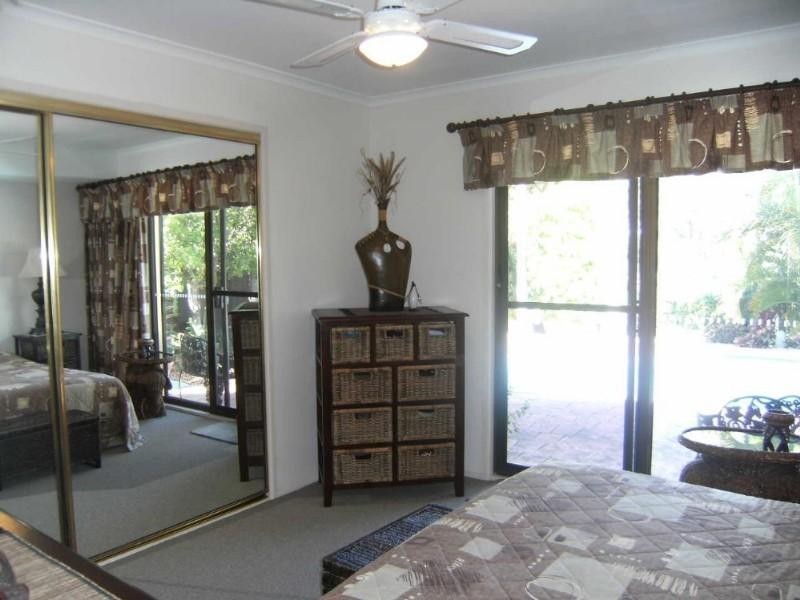 13 Armidale Crescent, Helensvale QLD 4212