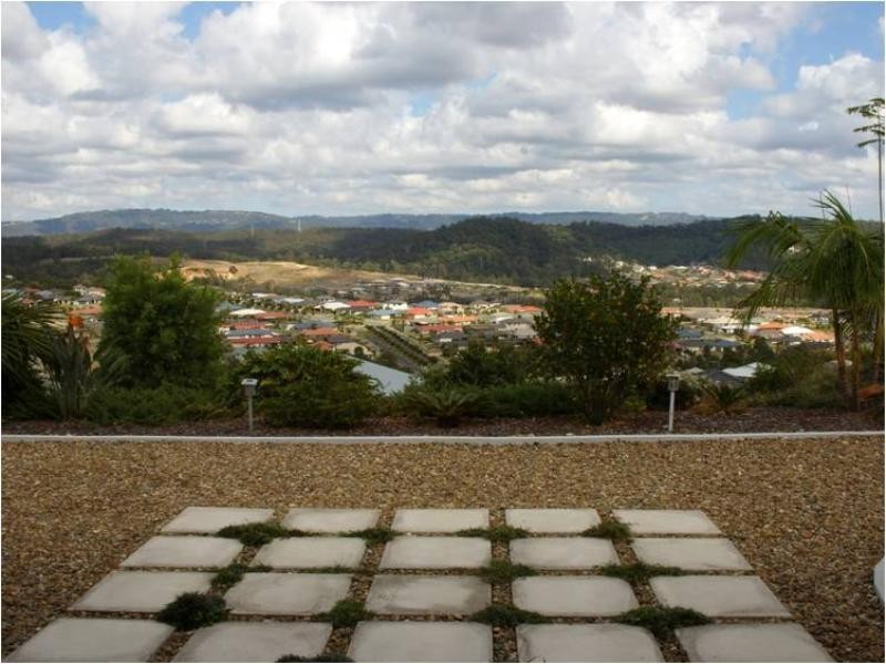26 Salvado Drive, Pacific Pines QLD 4211
