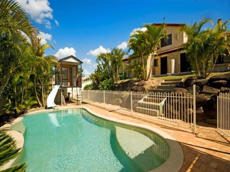 2 Poeppel Place, Helensvale QLD 4212