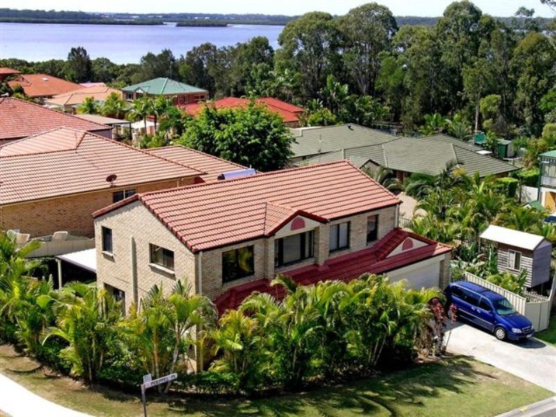 2 Poeppel Place, Helensvale QLD 4212