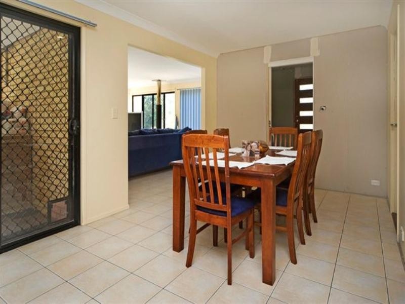 2 Poeppel Place, Helensvale QLD 4212