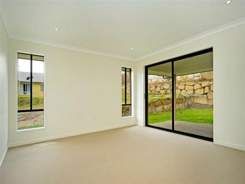 10 Willunga Street, Pacific Pines QLD 4211