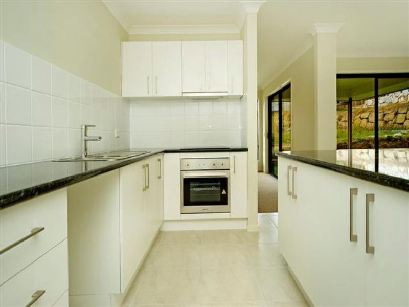 10 Willunga Street, Pacific Pines QLD 4211