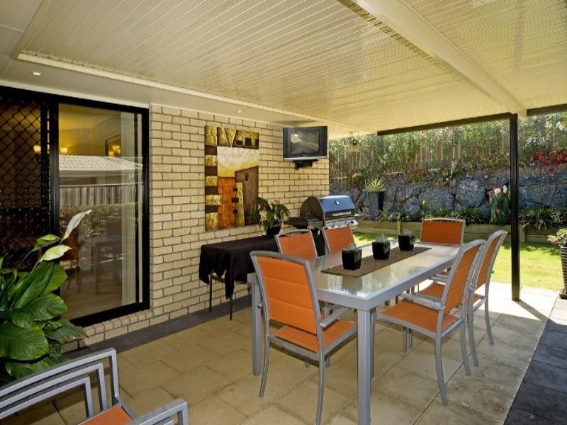 10 Burr Court, Pacific Pines QLD 4211