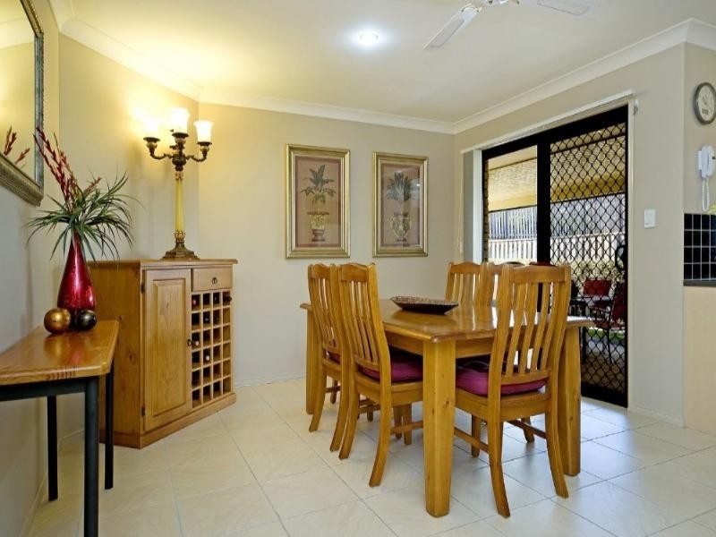 10 Burr Court, Pacific Pines QLD 4211