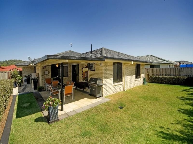 10 Burr Court, Pacific Pines QLD 4211