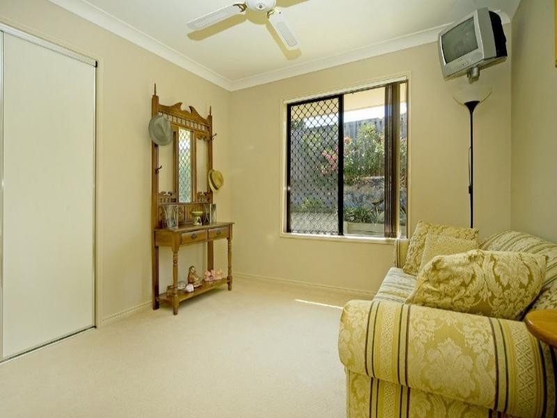 10 Burr Court, Pacific Pines QLD 4211