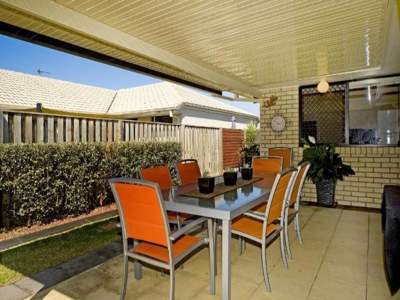 10 Burr Court, Pacific Pines QLD 4211