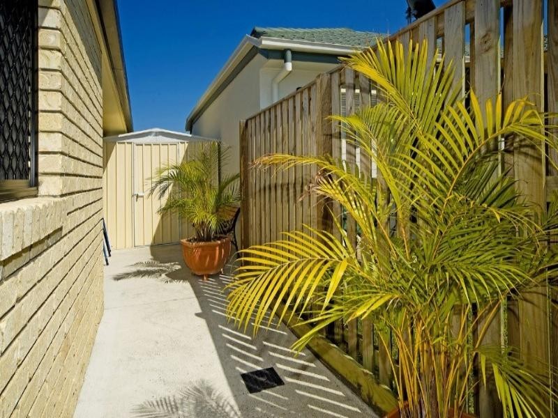 10 Burr Court, Pacific Pines QLD 4211