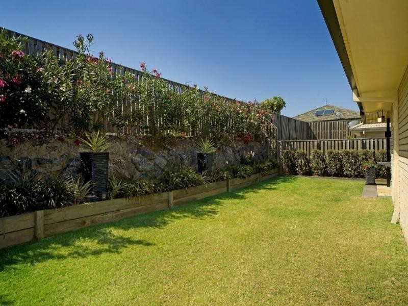 10 Burr Court, Pacific Pines QLD 4211