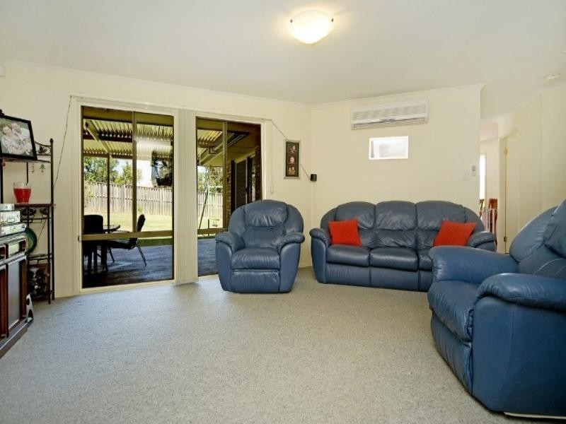 33 Maui Crescent, Oxenford QLD 4210