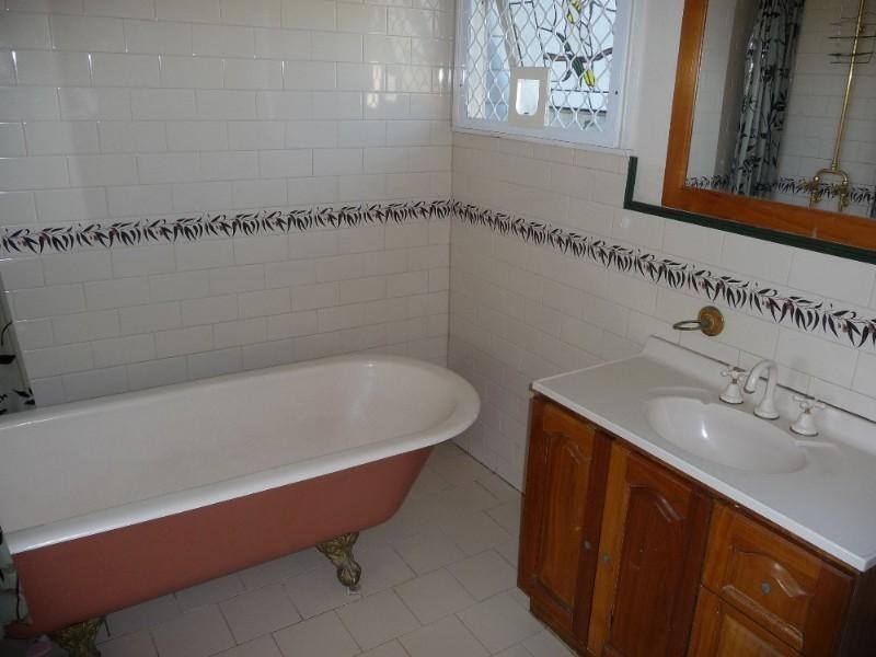 49 Ashbourne Terrace, Biggera Waters QLD 4216